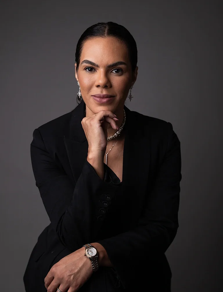 Dra. Vivian Amaral, dermatologista especialista em saúde íntima feminina